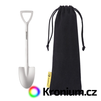 Titanová lžička na cesty
